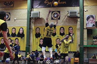 سپاهان در ایستگاه دهم؛ نبرد خارج از خانه مقابل رازین پلیمر