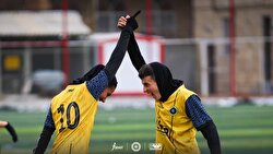 ۳ امتیاز شیرین دختران سپاهان با برد نماینده کردستان