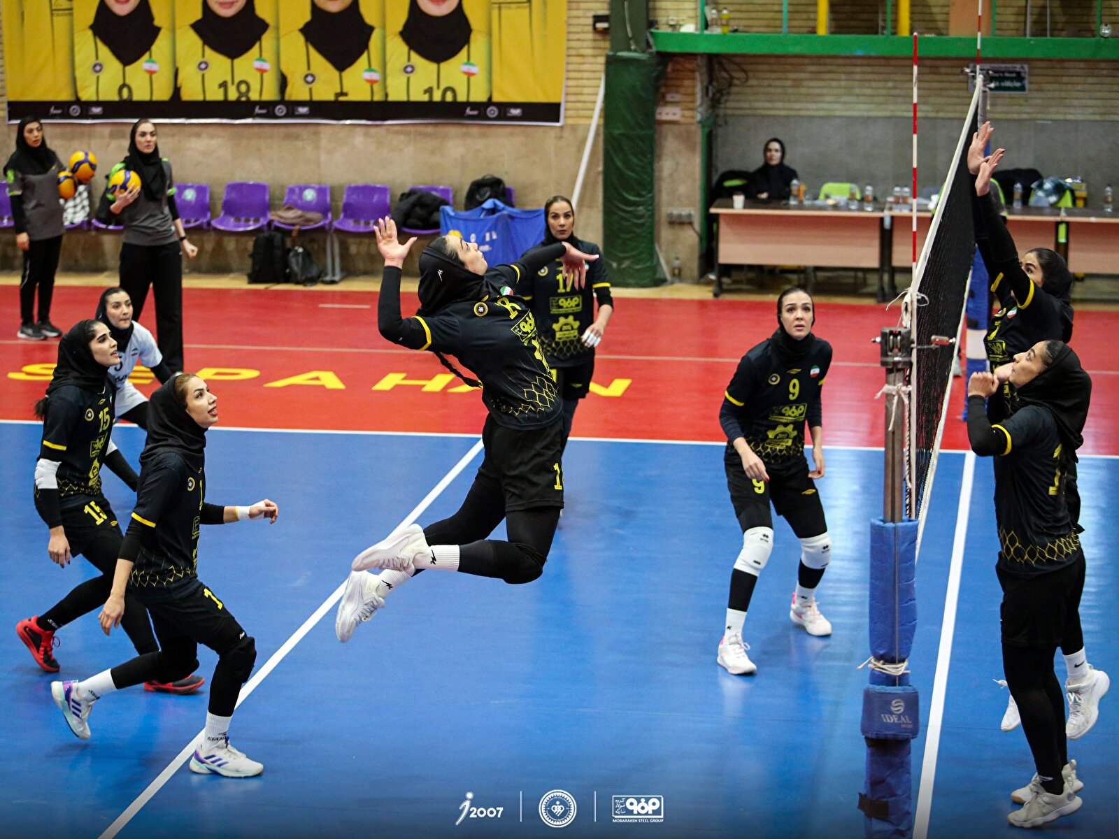 گزارش تصویری تمرین تیم والیبال بانوان سپاهان پیش از تقابل با آرکا