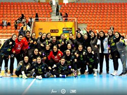 صدرنشینی نیم فصل در دست دختران هندبالیست سپاهان