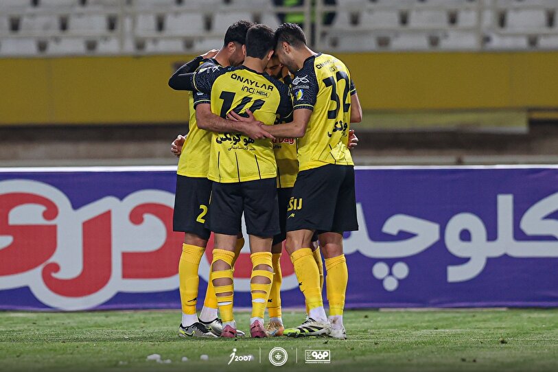 گزارش تصویری تقابل فولاد مبارکه سپاهان و استقلال خوزستان