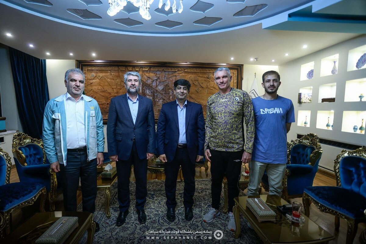 دیدار مدیرعامل گروه فولاد مبارکه با مدیرعامل باشگاه سپاهان و سرمربی تیم فوتبال سپاهان