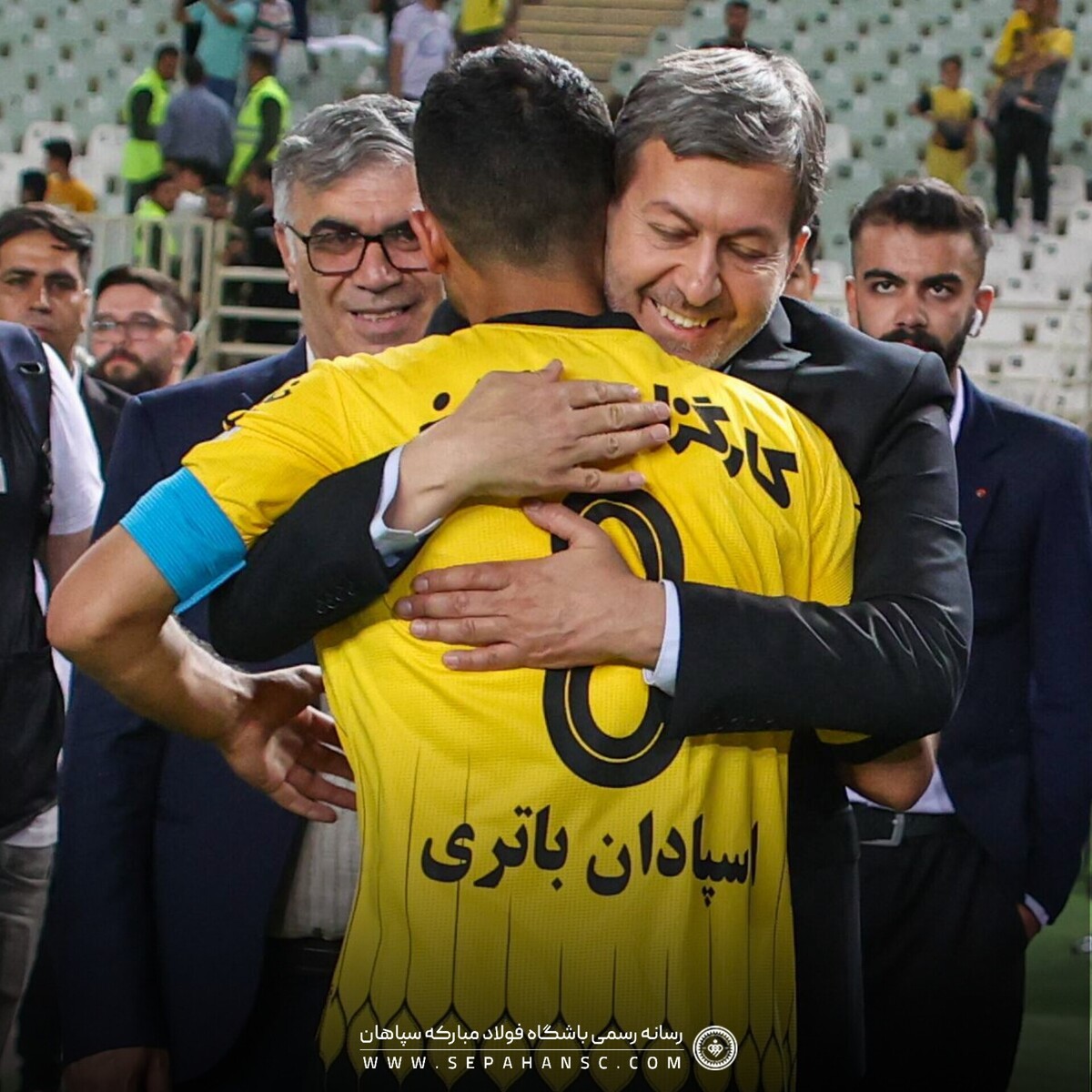 پیام تبریک استاندار اصفهان به مناسبت کسب عنوان نایب‌قهرمانی تیم فوتبال سپاهان و راه‌یابی به مسابقات آسیایی