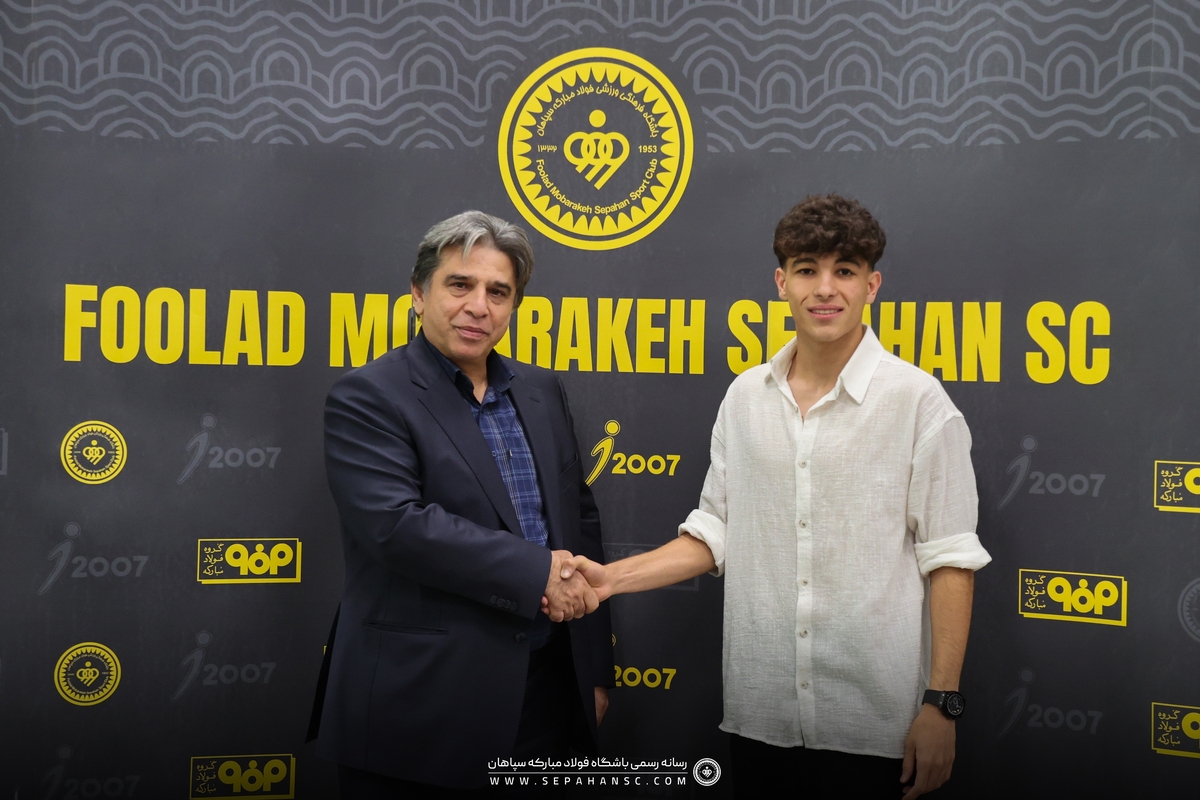 تمدید ۴ ساله آریا با سپاهان