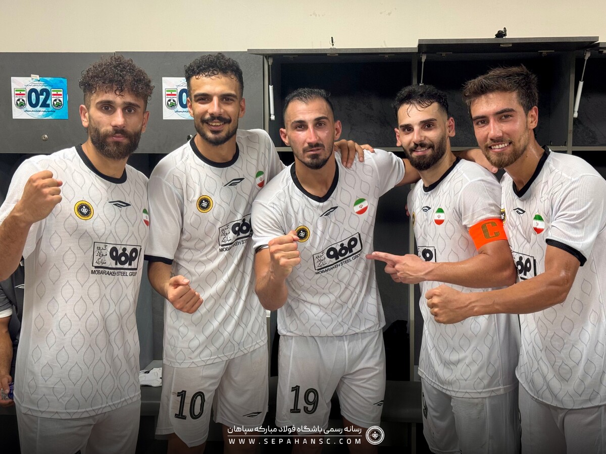 لیگ دو با پیروزی سپاهان ب آغاز شد