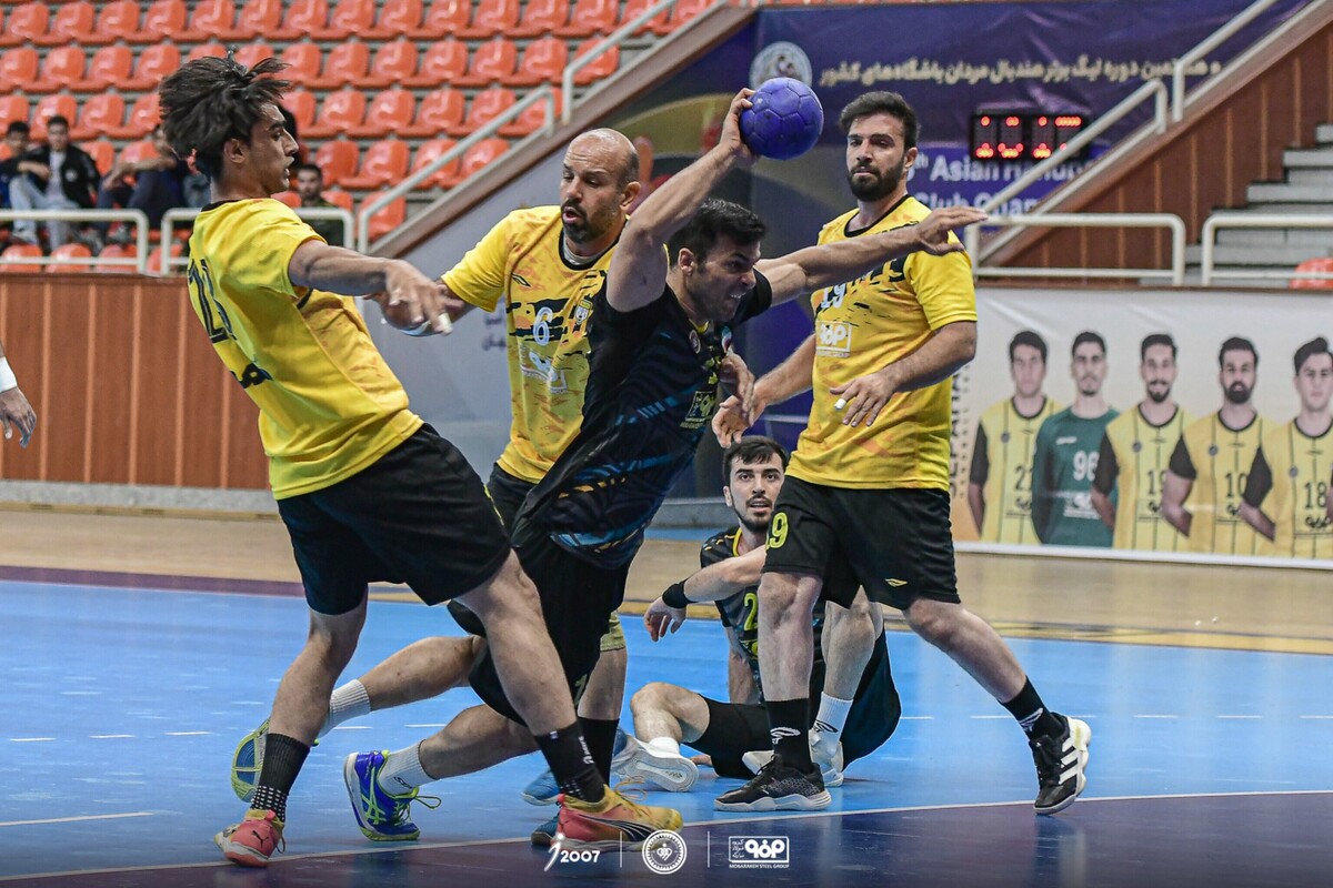سپاهان با فتح شهرآورد صدرنشینی را تثبیت کرد