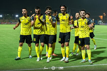 گزارش تصویری مصاف فولاد مبارکه سپاهان مقابل استقلال خوزستان