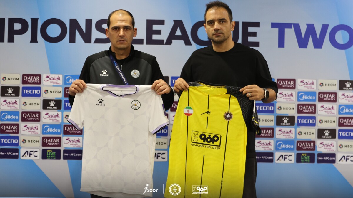 سپاهان با لباس زردرنگ مقابل آخال ترکمنستان به میدان می‌رود