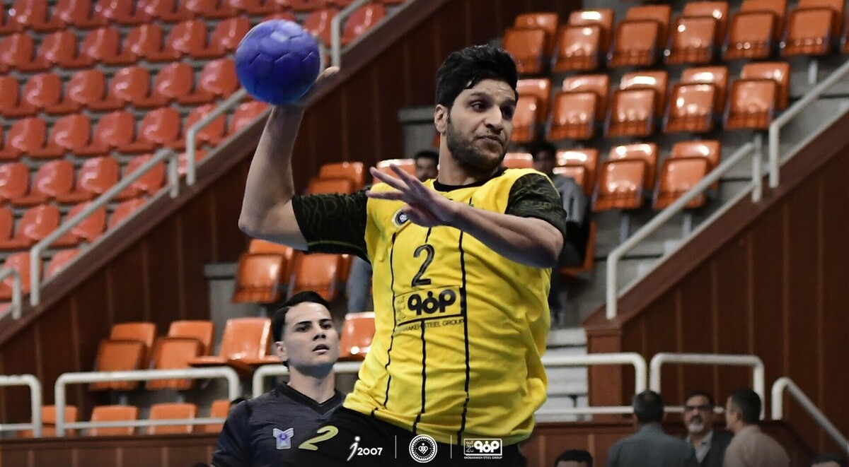 برتری هندبالیست‌های سپاهان مقابل نیروی زمینی سبزوار