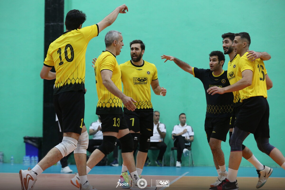 آغاز سوپر لیگ والیبال با مصاف سپاهان و مدافع عنوان قهرمانی