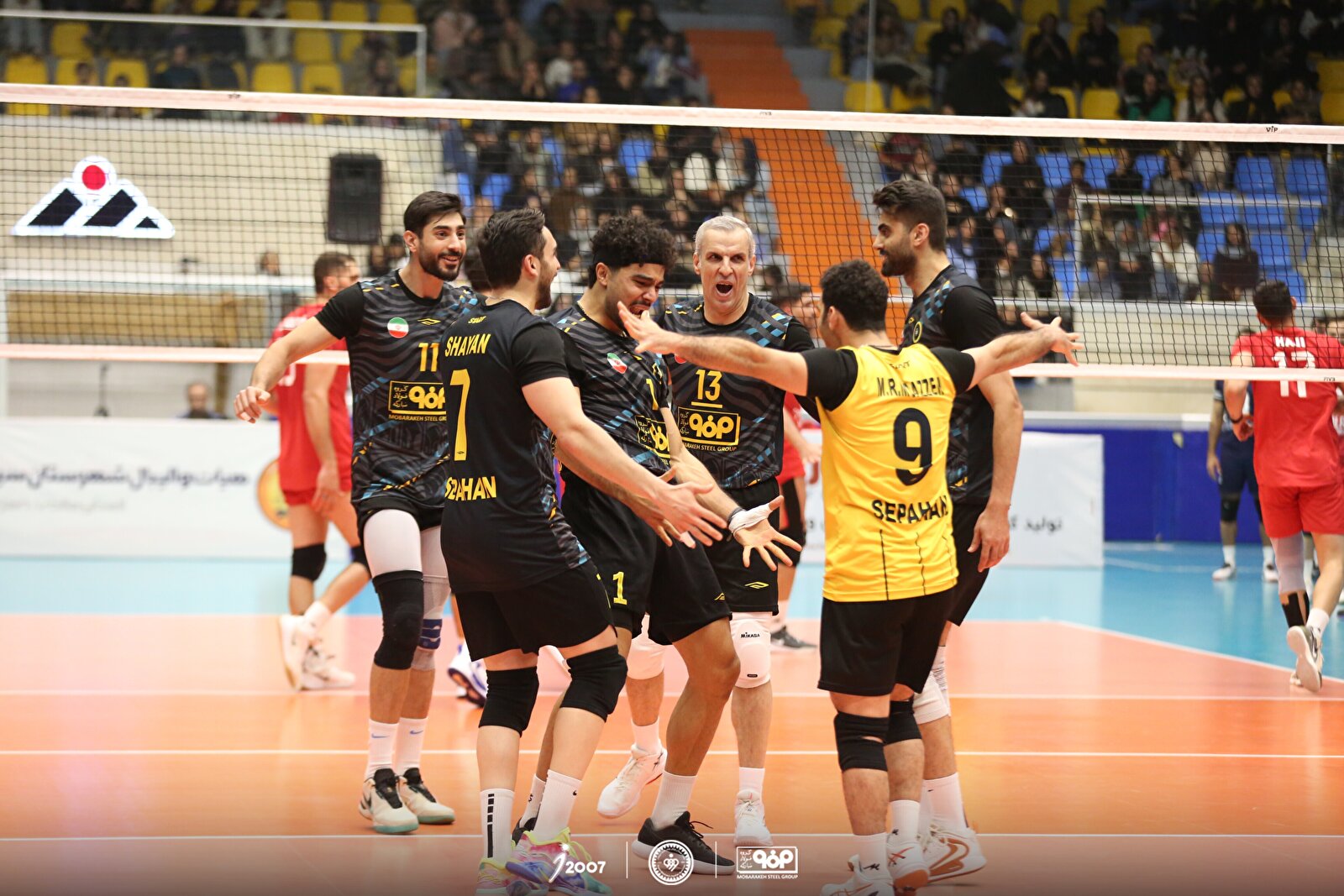 گزارش تصویری دیدار تیم والیبال سپاهان با فولاد سیرجان