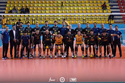 پیروزی دلچسب شیران طلایی از قاب تصویر