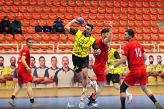 طلایی‌پوشان از سد پرواز گذشتند