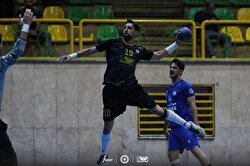 دبل سپاهان در برابر پرواز