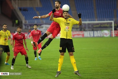 هفته 14 لیگ برتر - فصل 99-98 - استادیوم امام رضا - مشهد