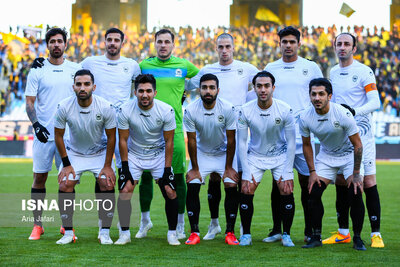 هفته 16 لیگ برتر -فصل 99-98 - استادیوم نقش جهان