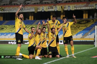 هفته 29 لیگ برتر فوتبال کشور فصل -99-98 - استادیوم نقش جهان