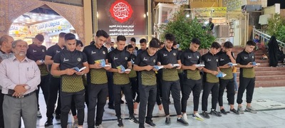 تیم زیر هیجد سال فولاد مبارکه سپاهان با حضور در شهر نجف و برگزاری اردو، به زیارت حرم حضرت علی علیه السلام مشرف شدند.