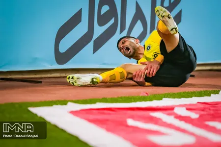 هفته هشتم لیگ برتر فوتبال فصل 99-98 -  استادیوم نقش جهان