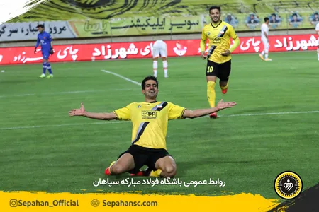 مرحله یک شانزدهم نهایی جام حذفی فصل 00-99 - استادیوم نقش جهان اختصاصی روابط عمومی عکس : یاسر جمالی