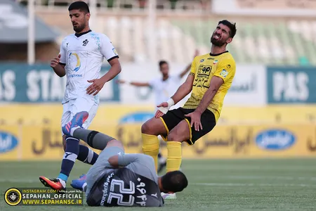 هفته ۲۶ لیگ برتر فوتبال فصل ۱۴۰۱-۱۴۰۰ ورزشگاه تهران اختصاصی روابط عمومی عکس : یاسر جمالی