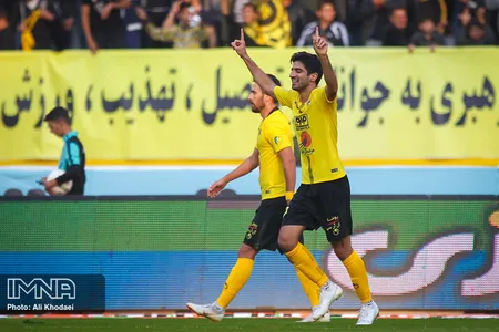 هفته 10 لیگ برتر فصل 99-98 - استادیوم نقش جهان