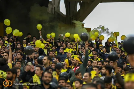 هفته هشتم لیگ برتر فوتبال فصل 99-98 -  استادیوم نقش جهان