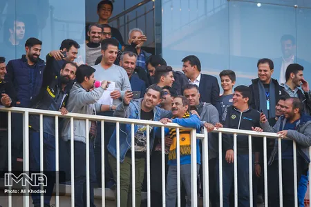 هفته 10 لیگ برتر فصل 99-98 - استادیوم نقش جهان