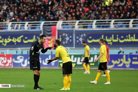 هفته 14 لیگ برتر - فصل 99-98 - استادیوم امام رضا - مشهد