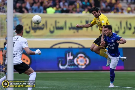 هفته ۲۵ لیگ برتر فوتبال فصل ۱۴۰۱-۱۴۰۰ ورزشگاه نقش جهان اختصاصی روابط عمومی عکس : یاسر جمالی