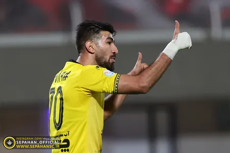 هفته ۲۷ لیگ برتر فوتبال فصل ۱۴۰۱-۱۴۰۰ ورزشگاه شهر سیرجان اختصاصی روابط عمومی عکس : یاسر جمالی