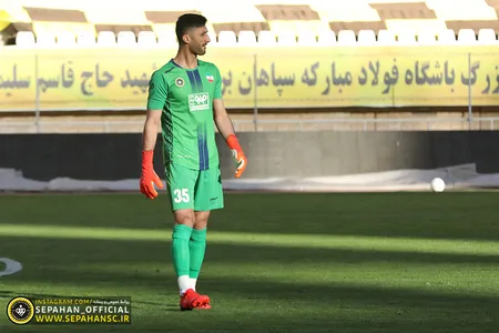 دیدار دوستانه پیش از شروع نیم فصل دوم استادیوم نقش جهان اختصاصی روابط عمومی عکس : یاسر جمالی