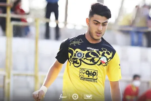 درآمدزایی فولاد مبارکه سپاهان از انتقال رضا غندی‌پور به شباب‌الاهلی