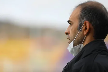 هفته پنجم لیگ برتر فوتبال فصل 00-99 - عکس : یاسر جمالی