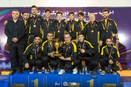اهدا کاپ قهرمانی لیگ برتر تنیس روی میز به سپاهان