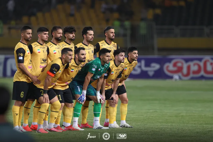 گزارش تصویری تقابل فولاد مبارکه سپاهان و تراکتور
