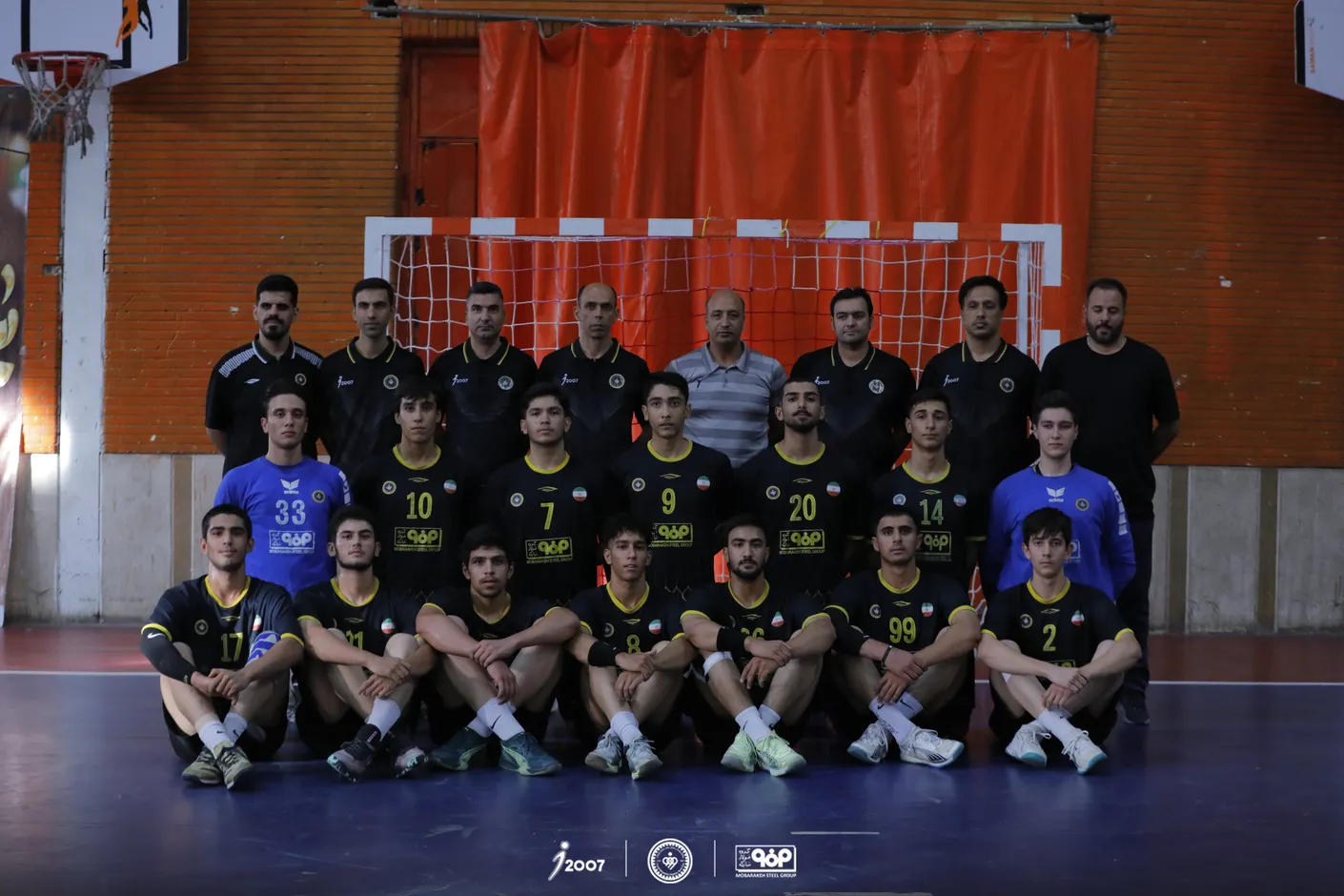 قهرمانی هندبالیست‌های فولاد مبارکه سپاهان در مسابقات نوجوانان منطقه ۵ کشور