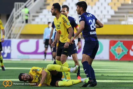 هفته 21 - لیگ 18-فصل 98-97 -استادیوم نقش جهان