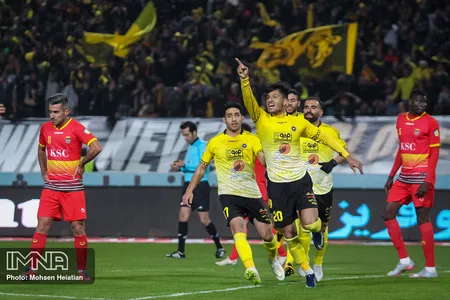 هفته 18 لیگ برتر فوتبال فصل 99-98 - استادیوم نقش جهان