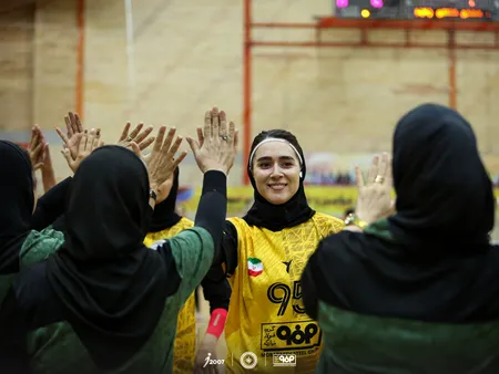 سپاهان - یکتا