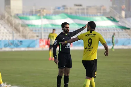 هفته دهم لیگ برتر فوتبال فصل 00-99 - استادیوم شهر تبریز