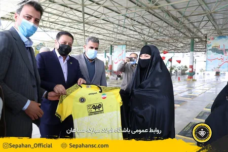 شهر آبادان - لیگ برتر فوتبال فصل 00-99 - عکس : یاسر جمالی