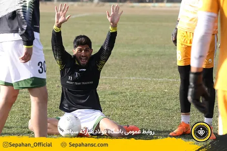 هفته 17 لیگ برتر فصل 99-00 - شهر اراک - عکس : یاسر جمالی