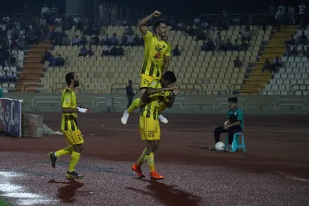 هفته اول لیگ برتر فوتبال فصل 99-98 - بوشهر
