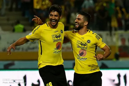 هفته 28 - لیگ 18 - فصل 98-97 - استادیوم نقش جهان