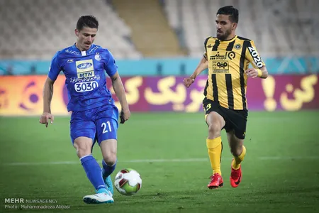 هفته 15 - لیگ 17 - فصل 97-96 - استادیوم آزادی