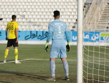 هفته دهم لیگ برتر فوتبال فصل 00-99 - استادیوم شهر تبریز