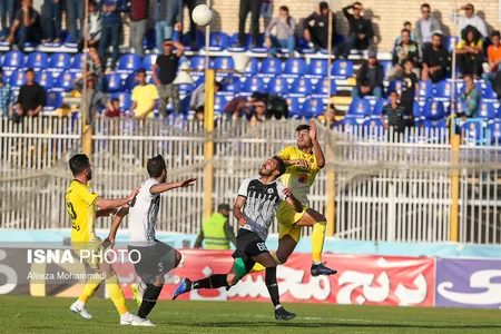 هفته 19 لیگ برتر فوتبال فصل 99-98 - استادیوم شهر مسجد سلیمان