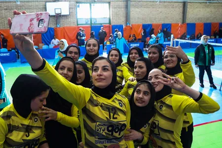 مسابقات والیبال نشسته بانوان کشور فصل 99-98