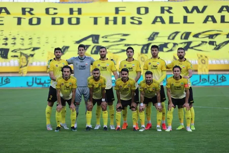 هفته چهارم لیگ برتر فوتبال فصل 99-00 استادیوم نقش جهان